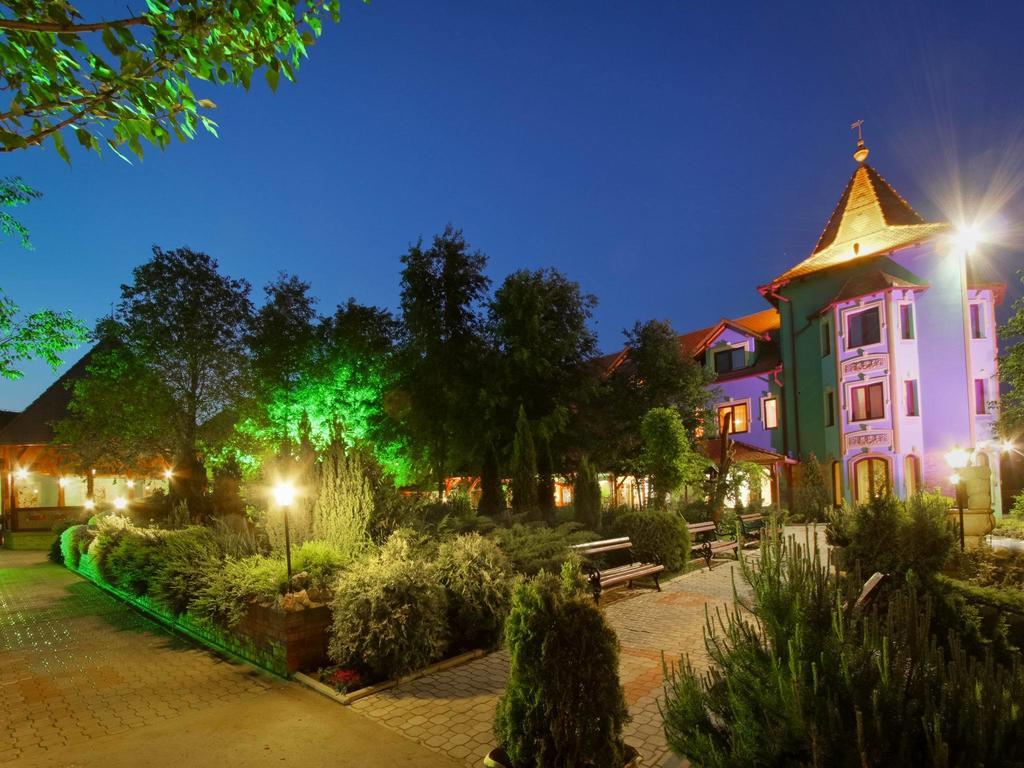 Vinski Dvor Palic Exterior photo